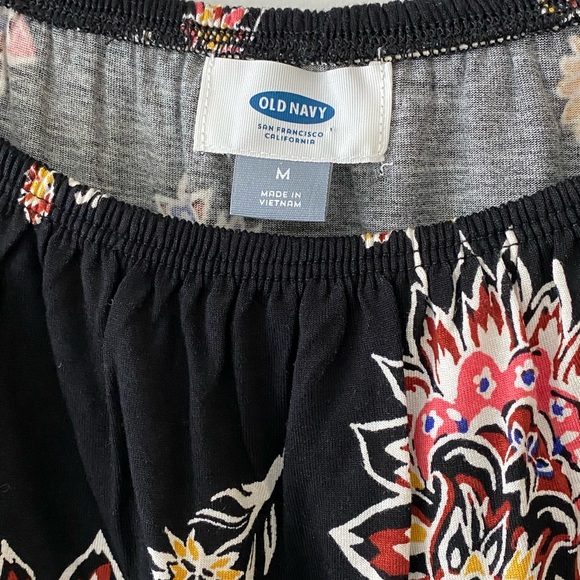 Old Navy Ruffle Neck Paisley Floral top Sz M - Picture 3 of 4